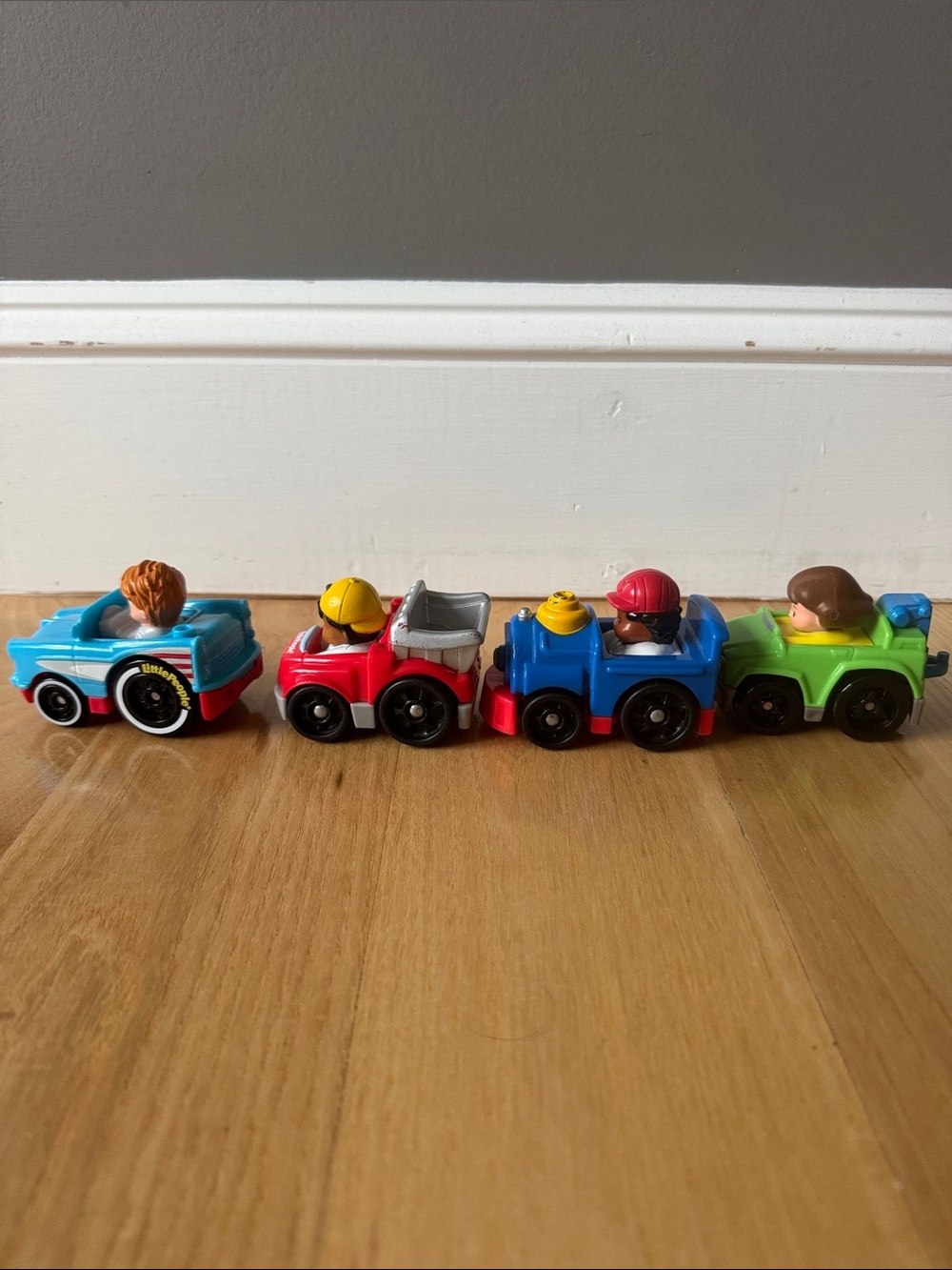 Fisher Price Little People Wheelies Vehicle Lot of 8 Cars Trucks Train w Figures - Picture 10 of 13